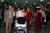 Lopon Tenzin Namdak Rinpoche na lotnisku w Warszawie